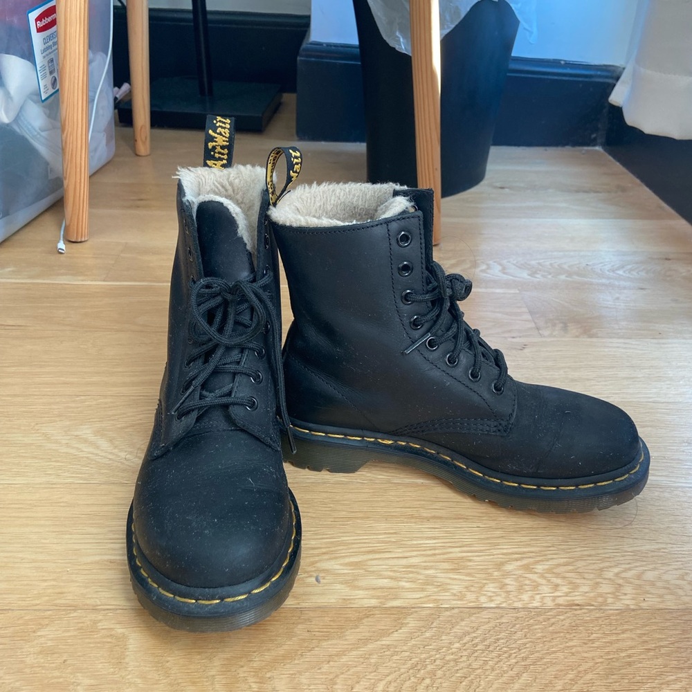 Dr. Martens 1460 WOMEN'S FAUX FUR LINED LACE UP BOOTS